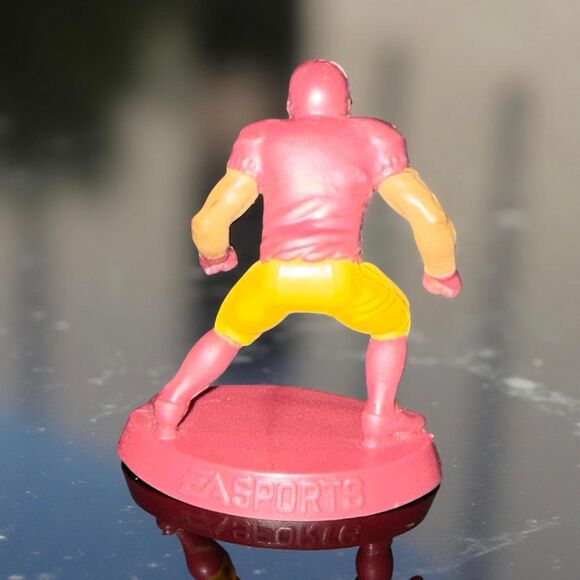 2014 McDonald's Happy Meal EA Sports Madden Football Redskins Tackle Figure A33 - Picture 7 of 7